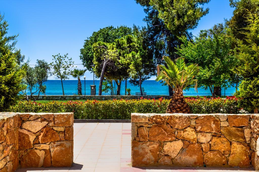 Elia Apartments - Nea Triglia Beach Nea Plagia Exterior foto